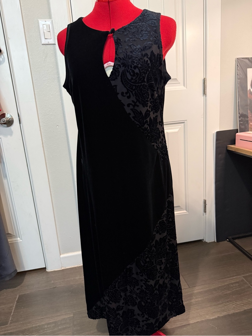 vintage 1990s Carole Little black maxi burn out floral/paisley dress, Size 14